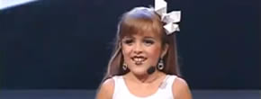 Baby Gaga : une petite fille de 8 ans imite Lady Gaga